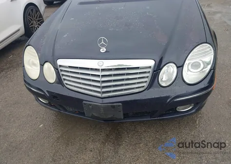 2007 Mercedes-Benz E 350 4Matic z USA, uszkodzony, nr VIN WDBUH87X87X220093